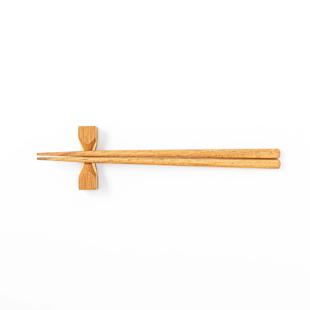 Tsuzumi Bamboo Chopstick Rest - Image 3